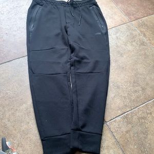 Men’s American eagle joggers